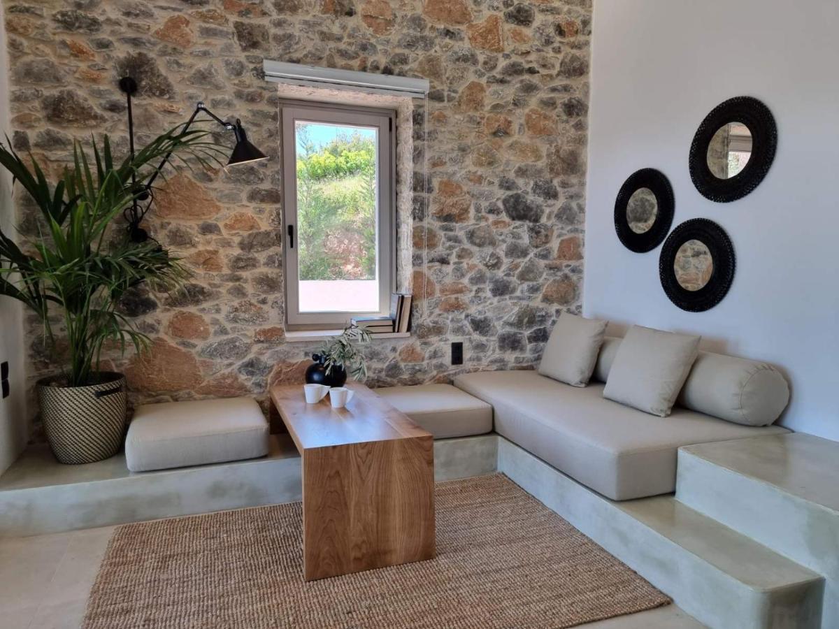 Stone Build Suite With Private Pool Kolios Zewnętrze zdjęcie
