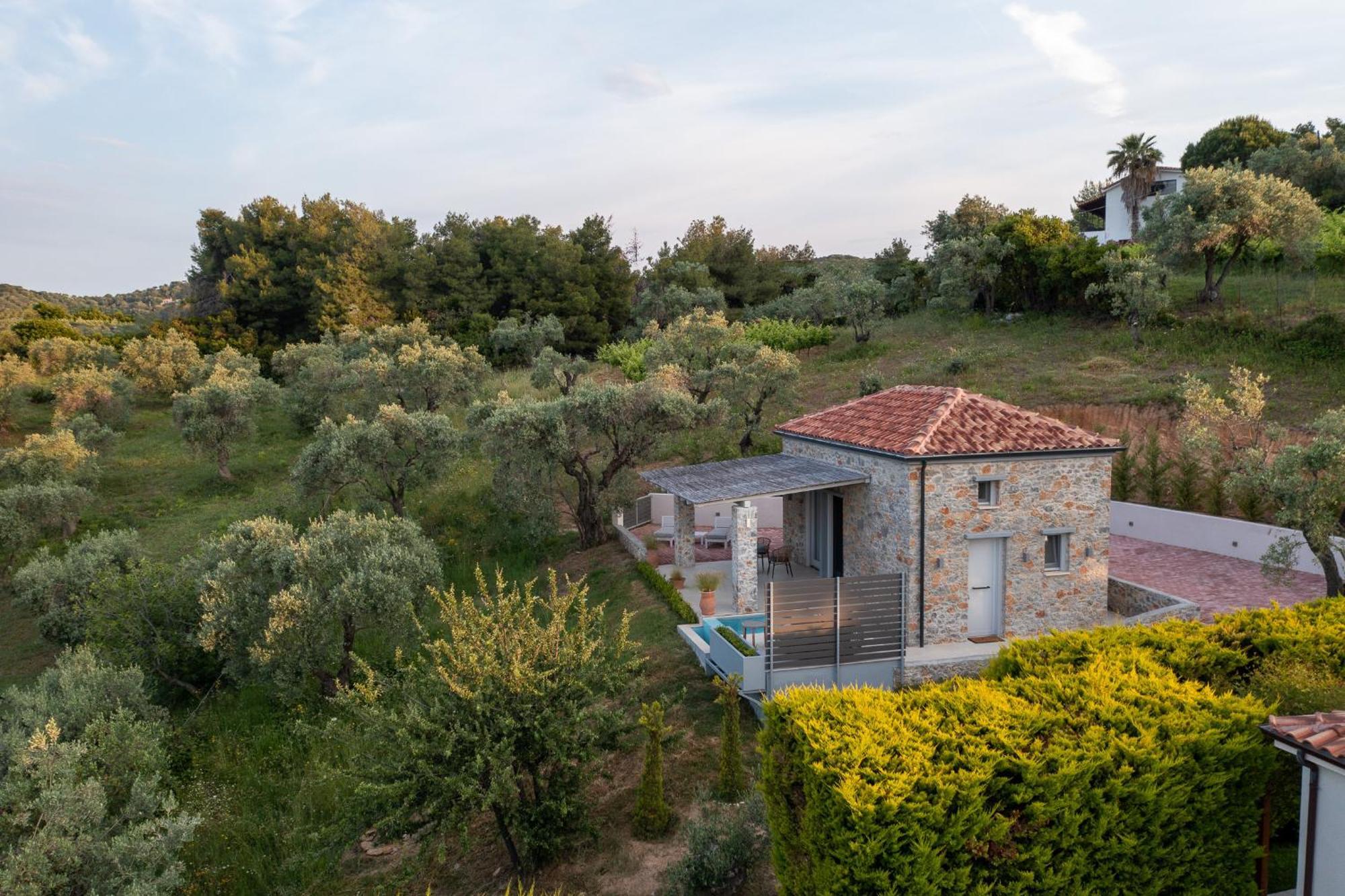 Stone Build Suite With Private Pool Kolios Zewnętrze zdjęcie
