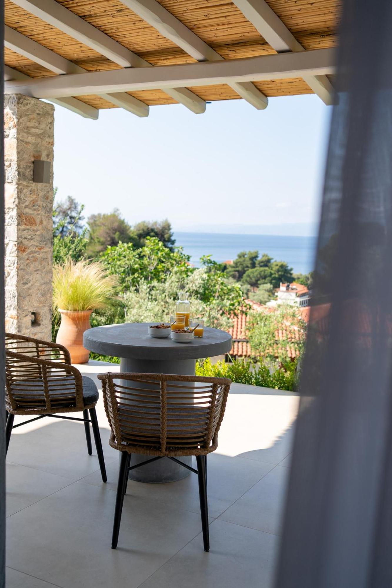 Stone Build Suite With Private Pool Kolios Zewnętrze zdjęcie